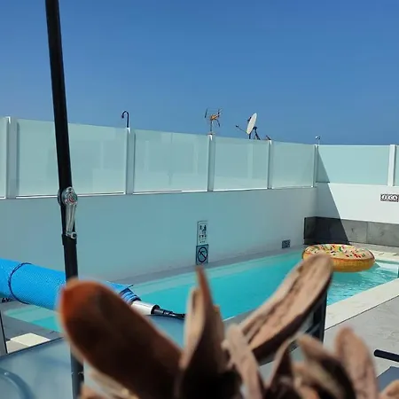 La Asomada, Villa *